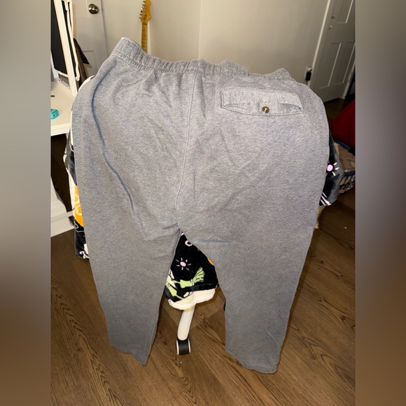 Men’s Nike Heather Gray Joggers - Picture 2 of 4